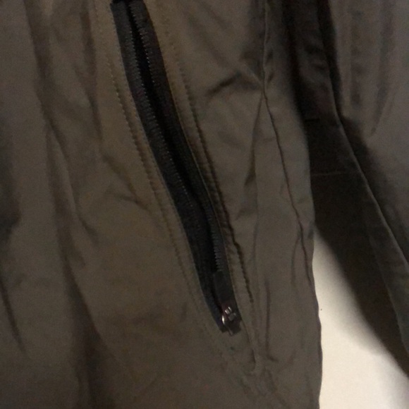 #1175 L.L Bean windbreaker khaki Green waist drawstring zip pockets Med Reg - Picture 3 of 10